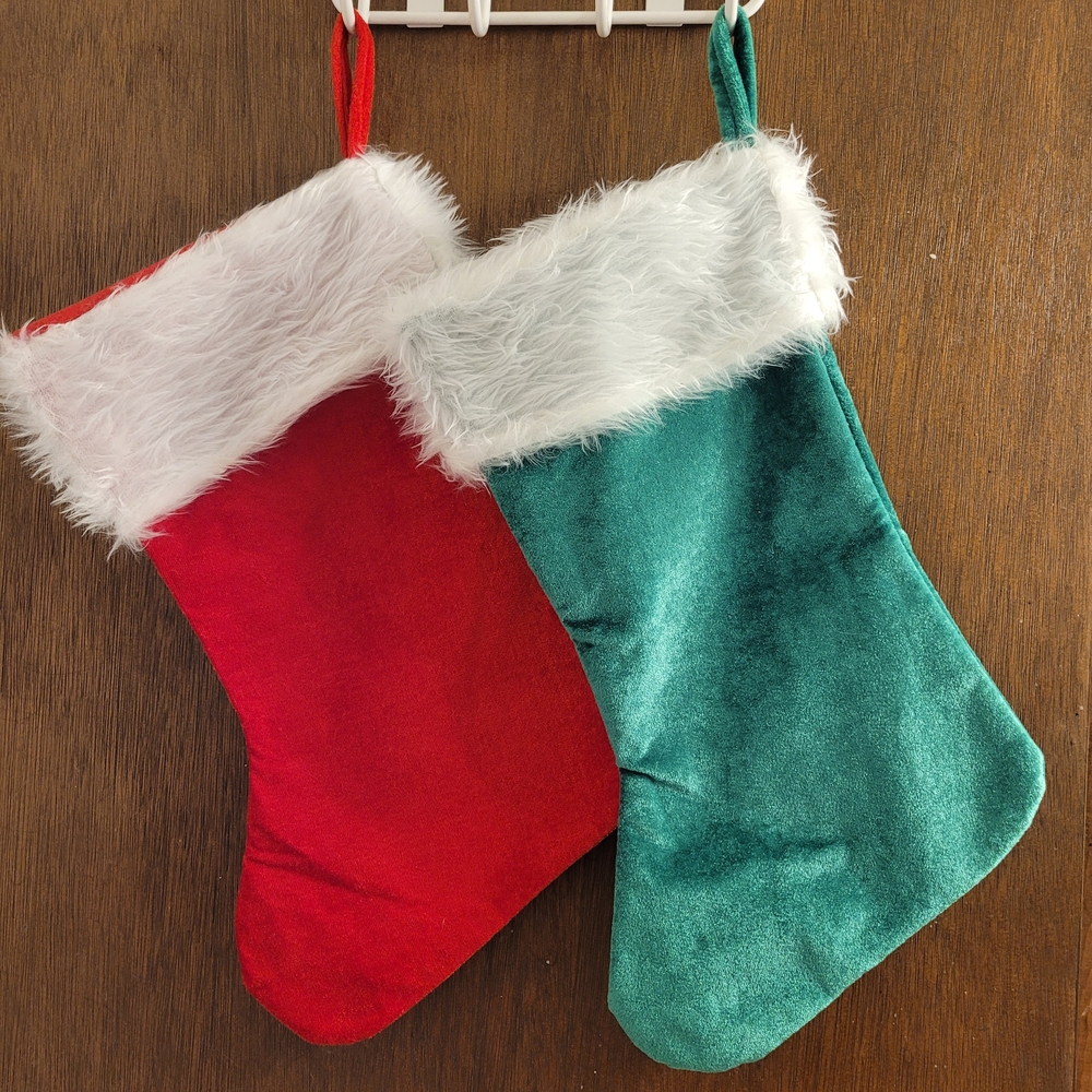 2 Dog Cat Pet Paw Print Christmas Stockings 1 Red 1 Green Furry Top Glitter Paws - Picture 5 of 5
